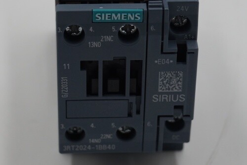 Contacteur (relais) Siemens 3RT2024-1BB40 - Protection 5,5 KW, Bobine 24V DC, Neuf Inutilisé, Origine Allemagne