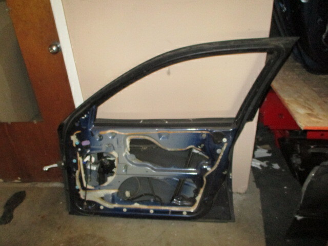 Maserati Quattroporte RH Front Door Blue P/N 67062000