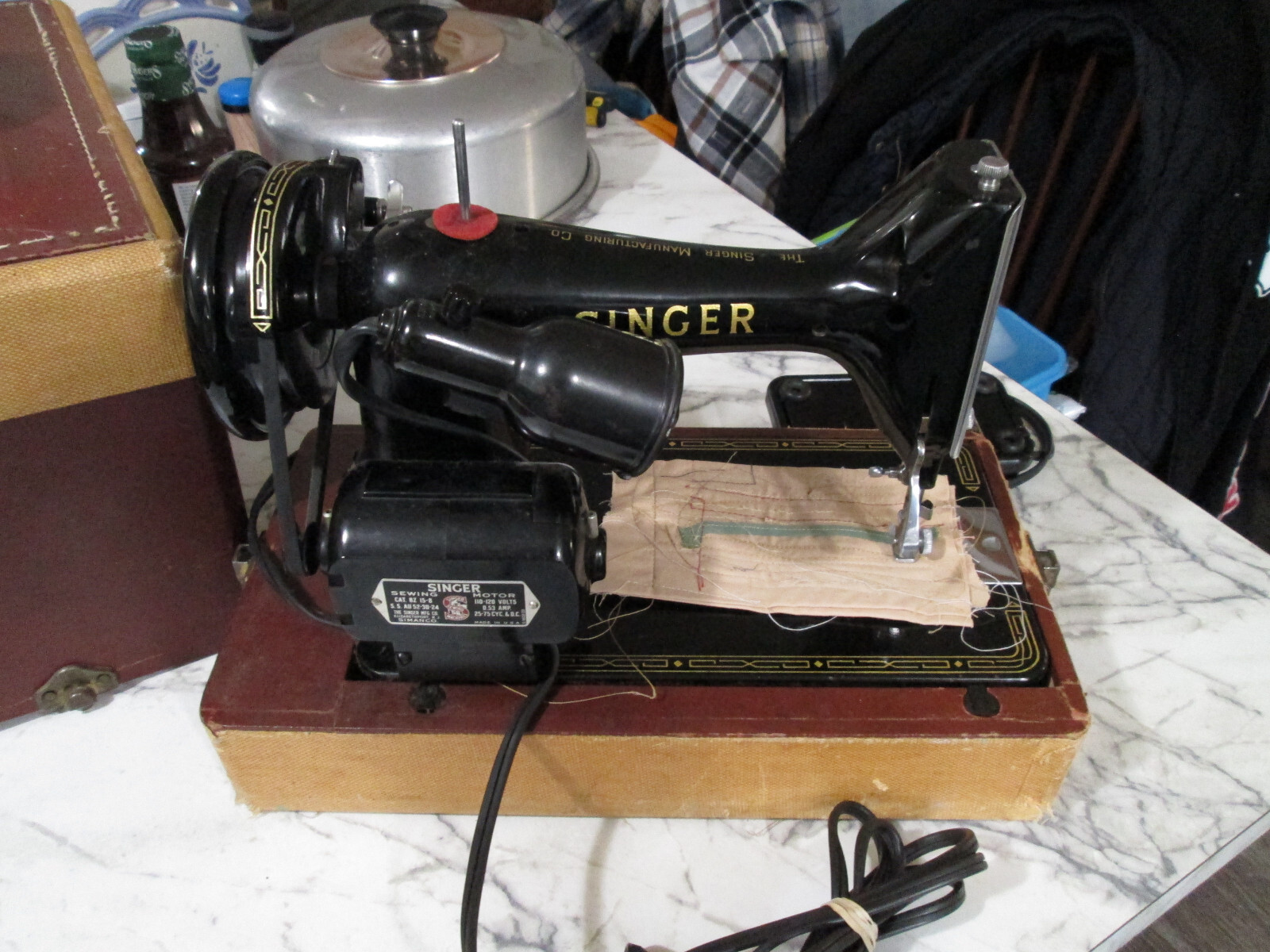 1955 EK948266 SINGER 99K Sewing Machine It Sews + Case w/ Pedal Great