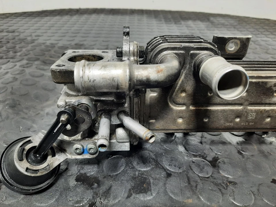 VOLKSWAGEN TOUAREG Egr válvula/refrigerador 2003-2010 070131511A Foto 2 de 4