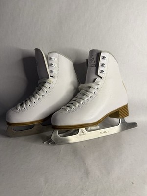 Jackson 200 Ultima Youth Size 3 Mark I Blade Size 8 2/3 Ice Skates