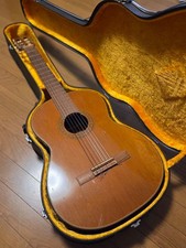 Guitarra Clásica Takamine Nº 40 con Estuche Rígido Cuerda de Nylon Vintage de Japón