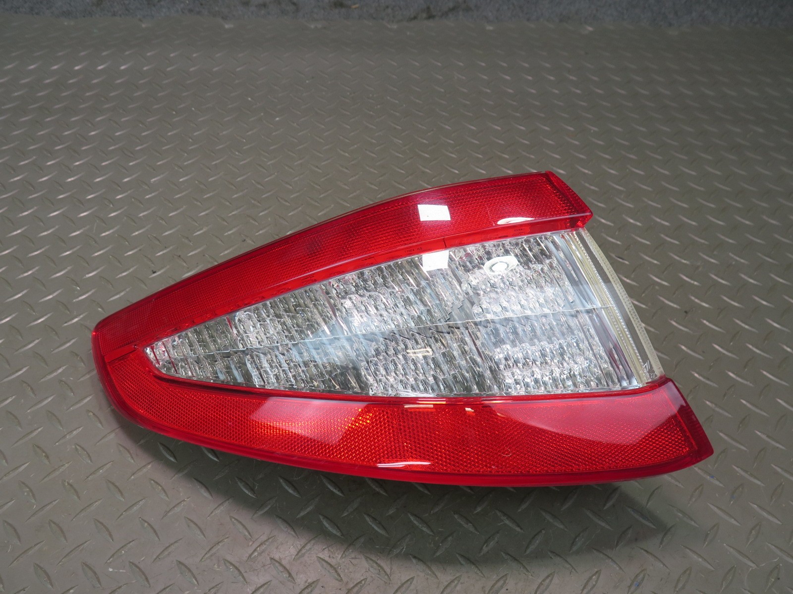 2008-2012 MASERATI GRANTURISMO M145 REAR LEFT OUTER TAIL LIGHT LAMP