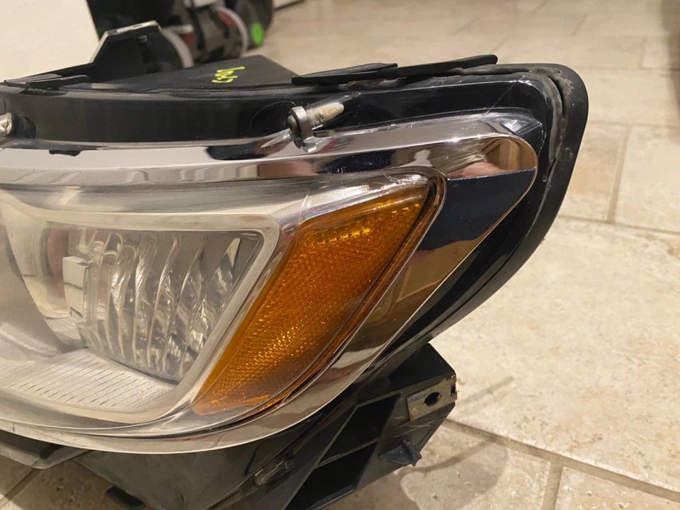 Conjunto de farol de xenônio/HID 2011-2015 Lincoln MKX lado esquerdo do motorista fabricante de equipamento original - Imagem 4 de 4