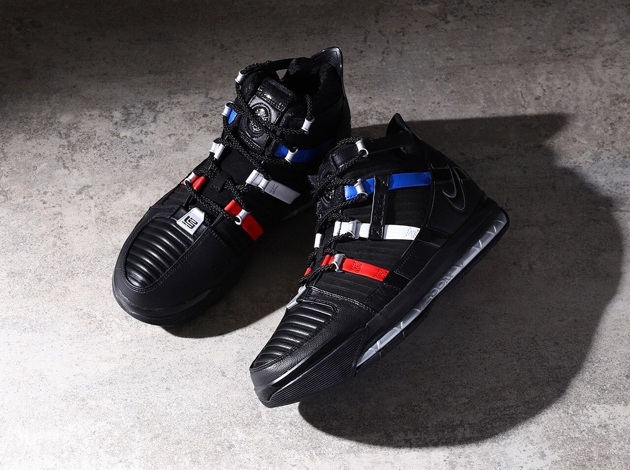 Lebron 3 QS Shop Men US 13 Black Red White Blue Silver Nike Air Retro Basketball