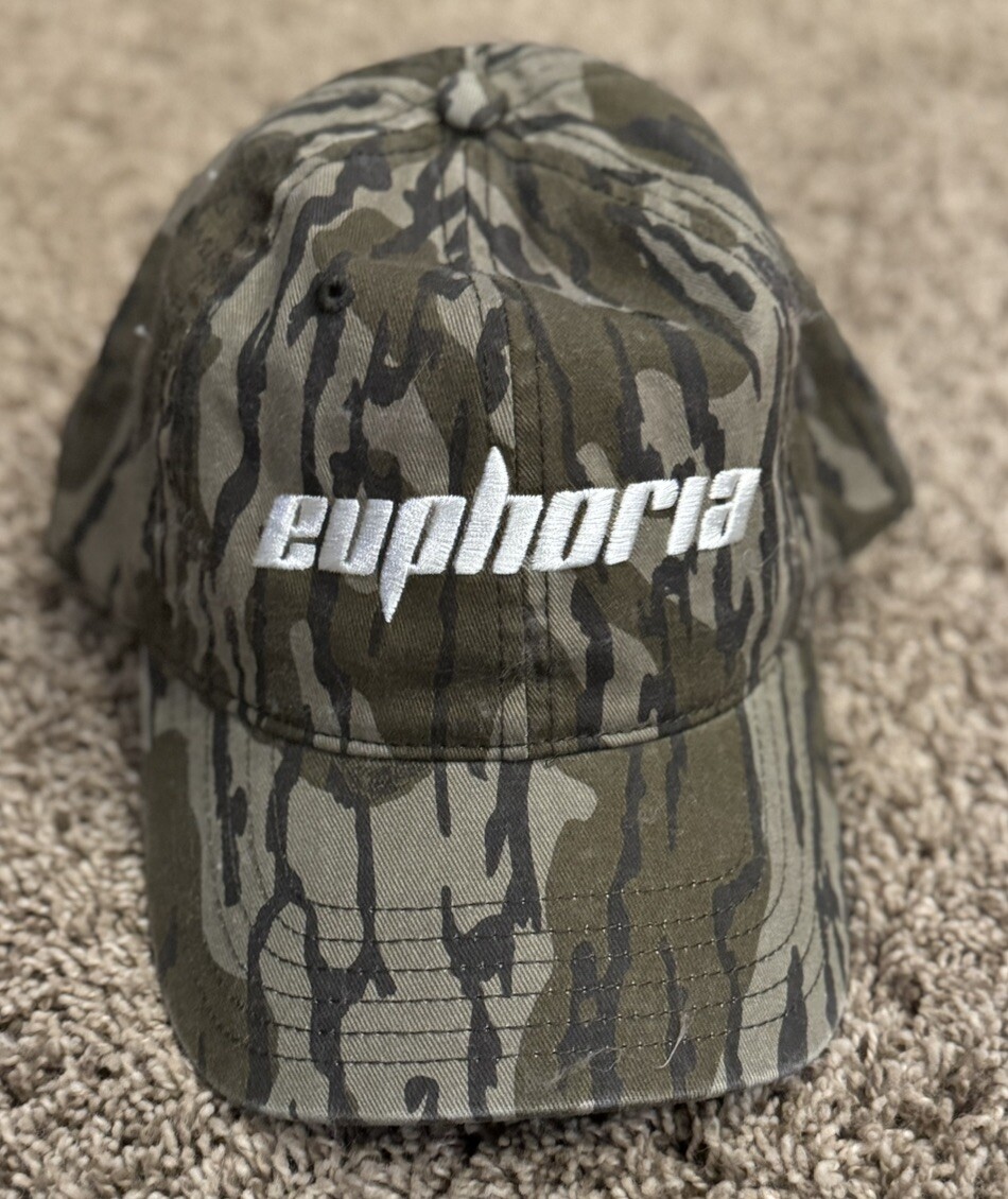 NWT Urban Outfitters Euphoria Camo Hat