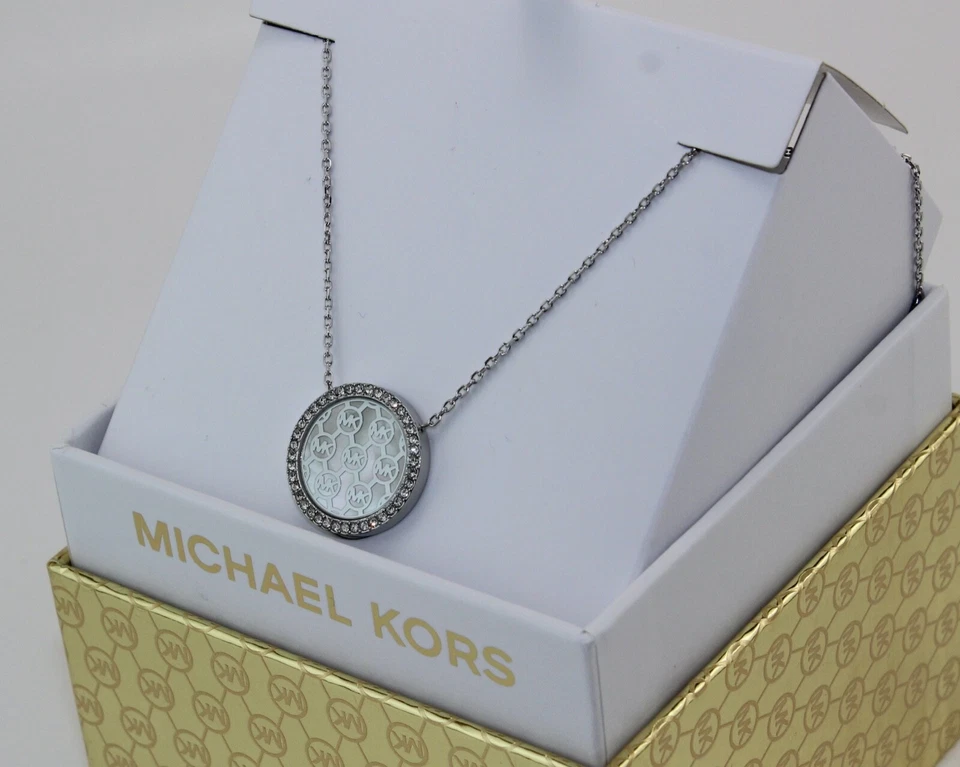 НОВЫЙ ПОДЛИННЫЙ MICHAEL KORS МОНОГРАММА ШВАБРА ЛОГОТИП СЕРЕБРЯНАЯ ПОДВЕСКА ОЖЕРЕЛЬЕ MKJ5371040 - Изображение 2 из 4