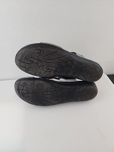 Sandalias YUU Janne Plateadas Talla 11 M Correa Plana Gancho Lazo Correas para Zapatos - Imagen 5 de 7