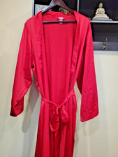EUC Victoria's Secret Thin Satin Robe Red size M/L