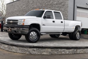 2005 Chevrolet Silverado 3500 Crew Cab 167" WB 4WD DRW LT