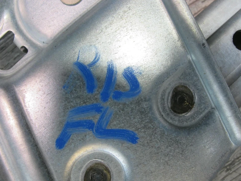 10-15 LEXUS IS350 IS250 CONVERTIBLE REGULADOR VENTANA DELANTERA IZQUIERDA CON MOTOR OEM Foto 2 de 4