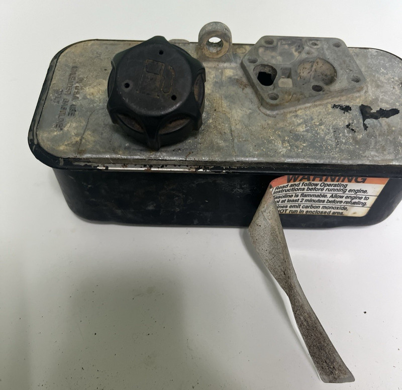 Briggs & Stratton 494406 Fuel Tank