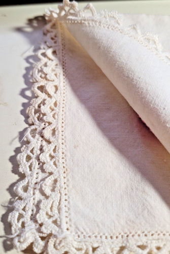 1950's HANKY LOVELY HAND EMBROIDERED Flowers Aunt Anna HAND TATTED Lace ON WHITE - Picture 2 of 5
