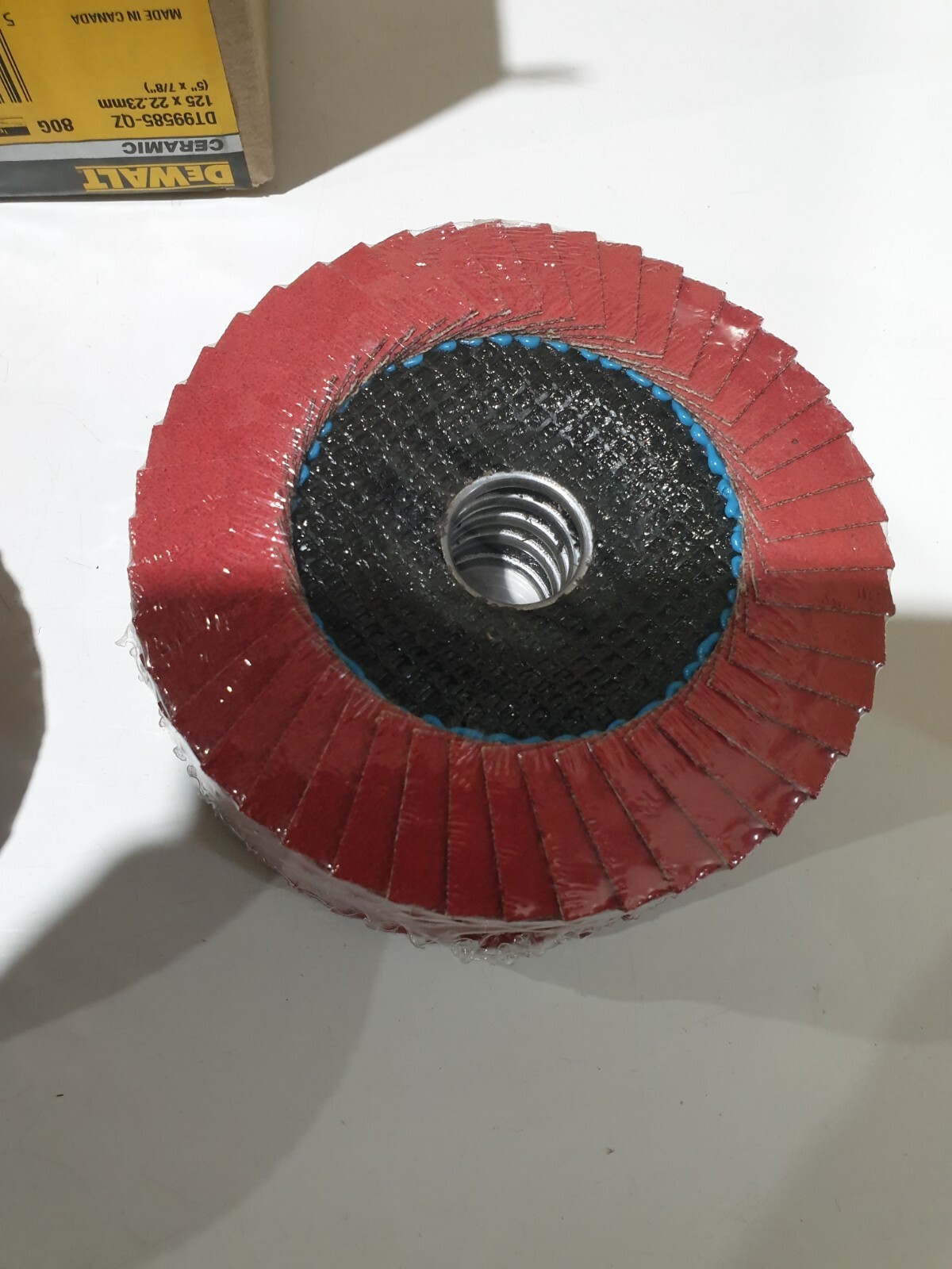 New 10 Piece Pack Dewalt Ceramic XR Flap Disc 125mm x 60 Grit Sanding