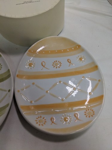 Set of 4 Pottery Barn Assorted Easter Egg Plates with Box 7 1/2"Tx6 1/2"W - Picture 7 of 10