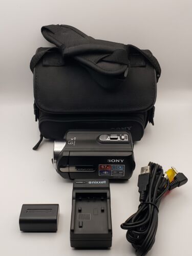 Sony DCR-SR21E Handycam Camcorder 57x Zoom Steadyshot - Black [Tested] - Foto 1 di 16