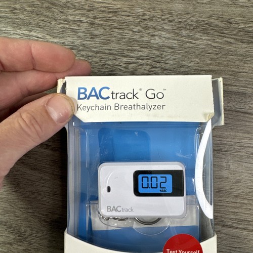 BACtrack Go Keychain Portable Keyring Breathalyzer White Open Box - Picture 2 of 5