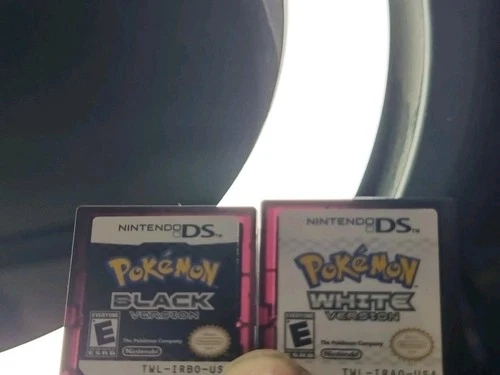 Pokémon Black And White Version Nintendo DS Authentic Lot Of 2 Games Tested