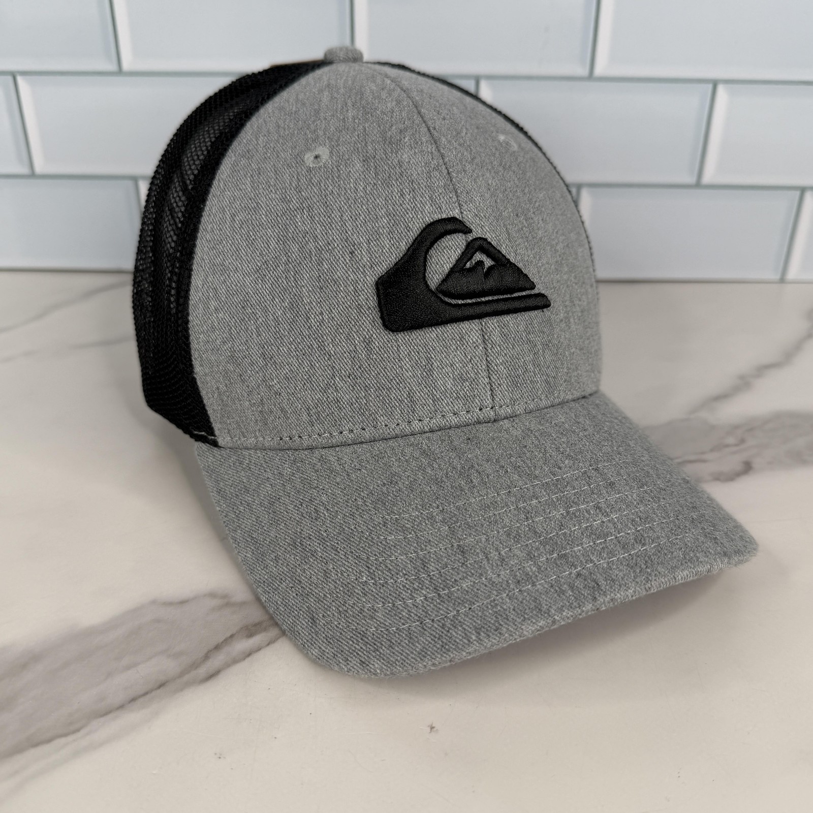 Quiksilver Trucker Hat Cap Snap Back One Size Gray Black Grounder Mens
