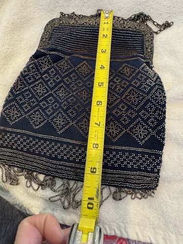**Vintage Black & Silver Beaded Purse – Floral Design with Steel Frame** - Picture 15 of 16
