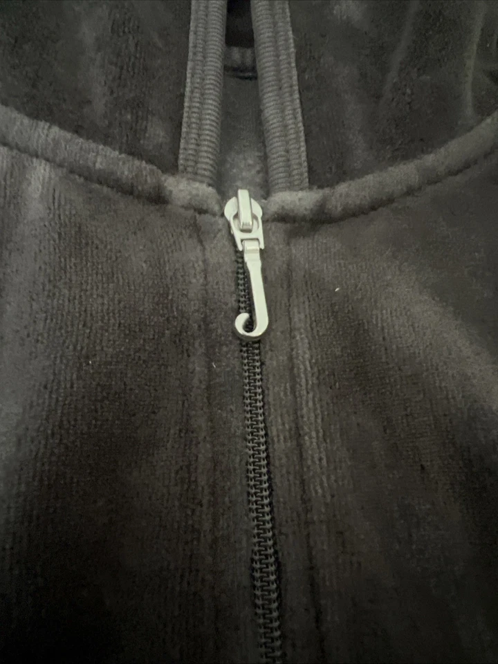Juicy Couture Women's Size S Velour Basic Zip Hoodie Grey, 2000s Vintage - Image 4 of 4