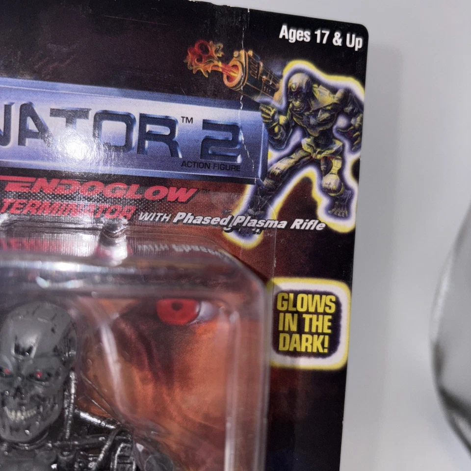 NECA Terminator 2 Endoglow Terminator 2015 Neca Exclusive Glow In The Dark #B - Image 3 of 4