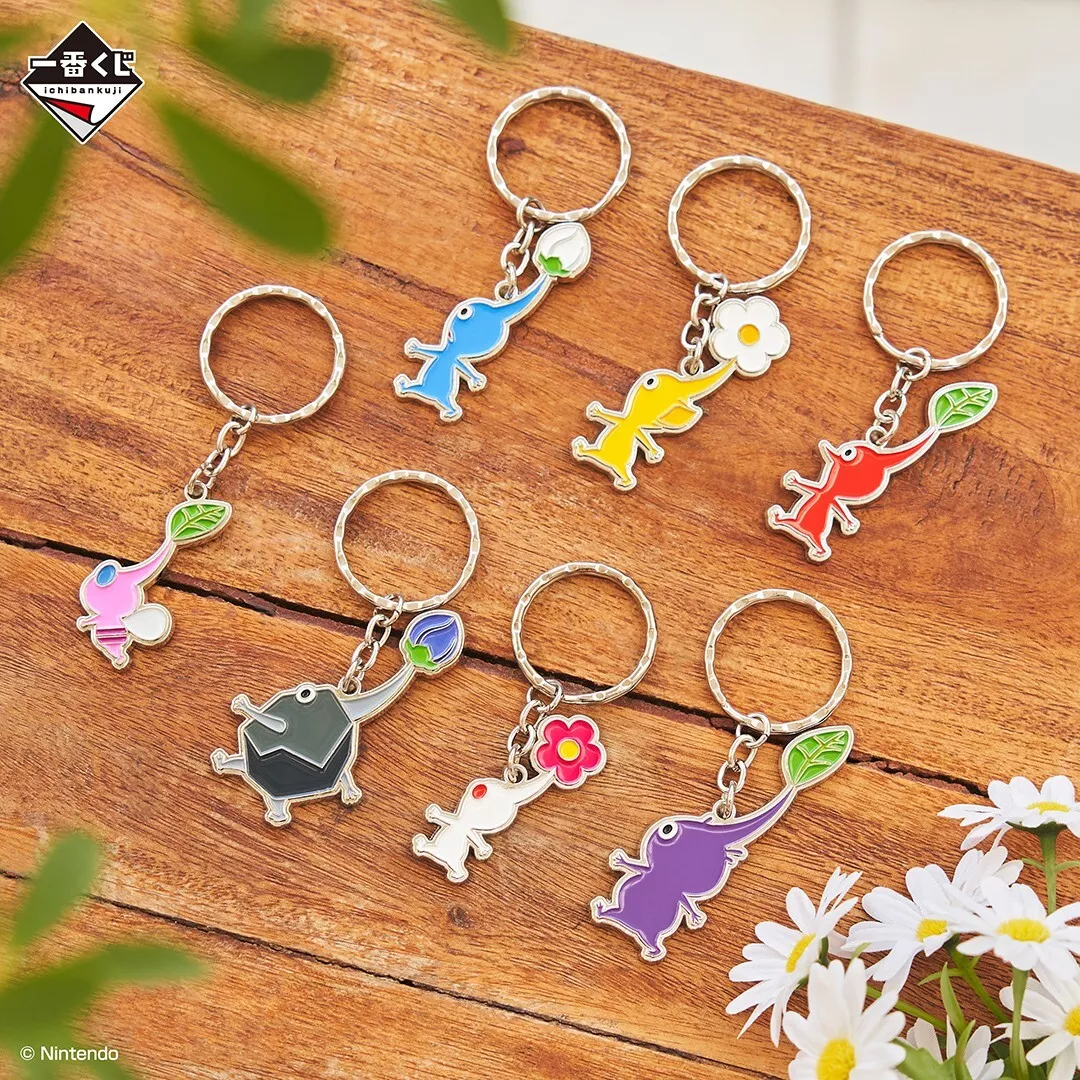 Ichiban Kuji collection full of Pikmin Prize F Pikmin Metal Charm