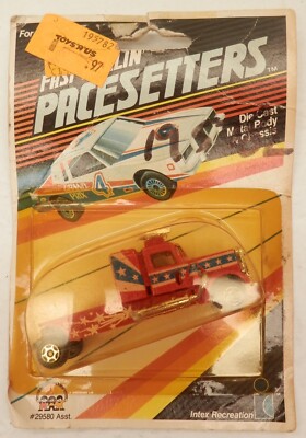 Zee Pacesetters ''Racing Rig'' Patriotic Semi P385 Red/White/Blue MOC 1/64 Scale