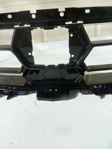 NEW Lamborghini URUS OEM Front Bumper Center Grille Shiny Piano Black - Bild 8 von 12