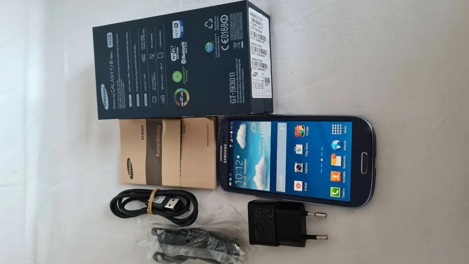 Samsung Galaxy S3 Neo GT-I9301 - 16GB - blau "ok" LINEAGEOS ! (Ohne Simlock), Foto 1 von 5