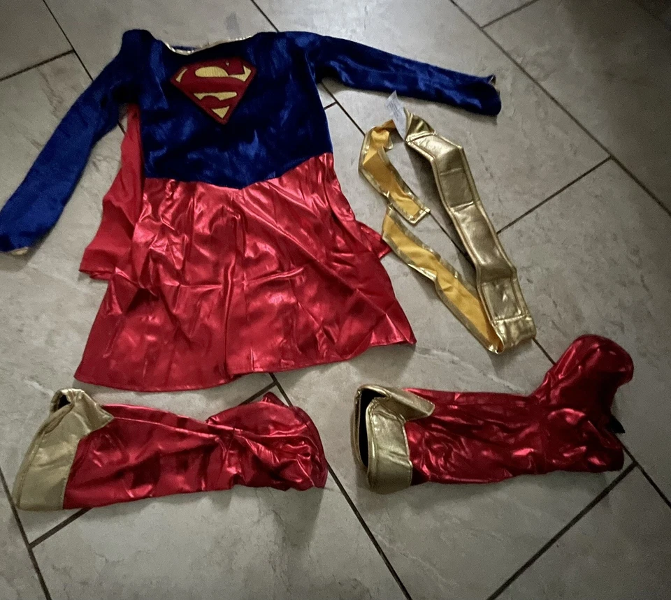 Disfraz de Supergirl Halloween Niñas Mediano 5-7 Superhéroe Vestir Foto 4 de 4