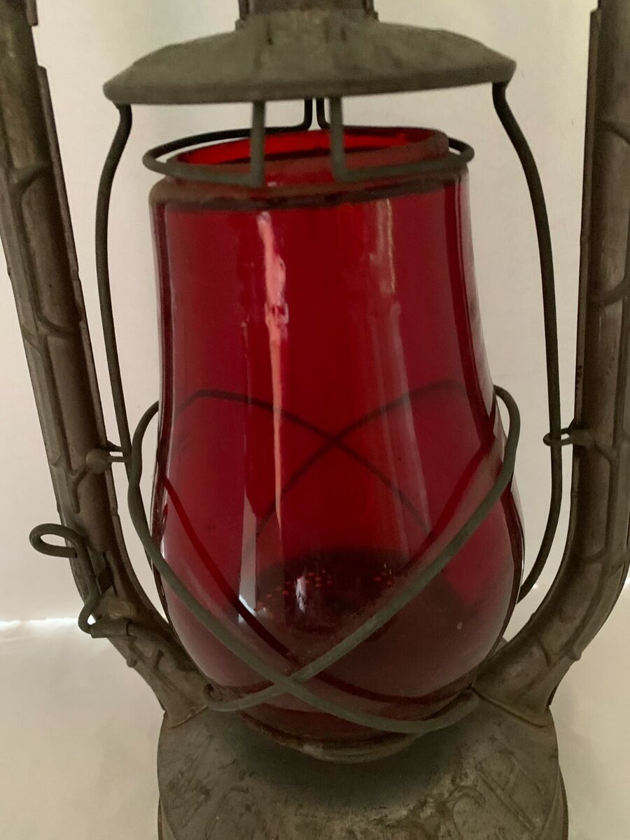 Vintage Dietz Monarch New York NY USA Lantern Fitzall Red Vintage Dietz Monarch New York NY USA Lantern Fitzall Red
