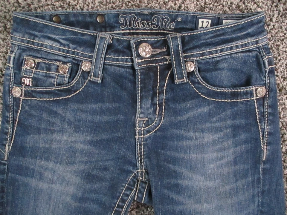 Miss Me 牛仔裤女孩 12 紧身 Fleur De Lis 装饰口袋牛仔布 24x29 — 第 3/4 张图片