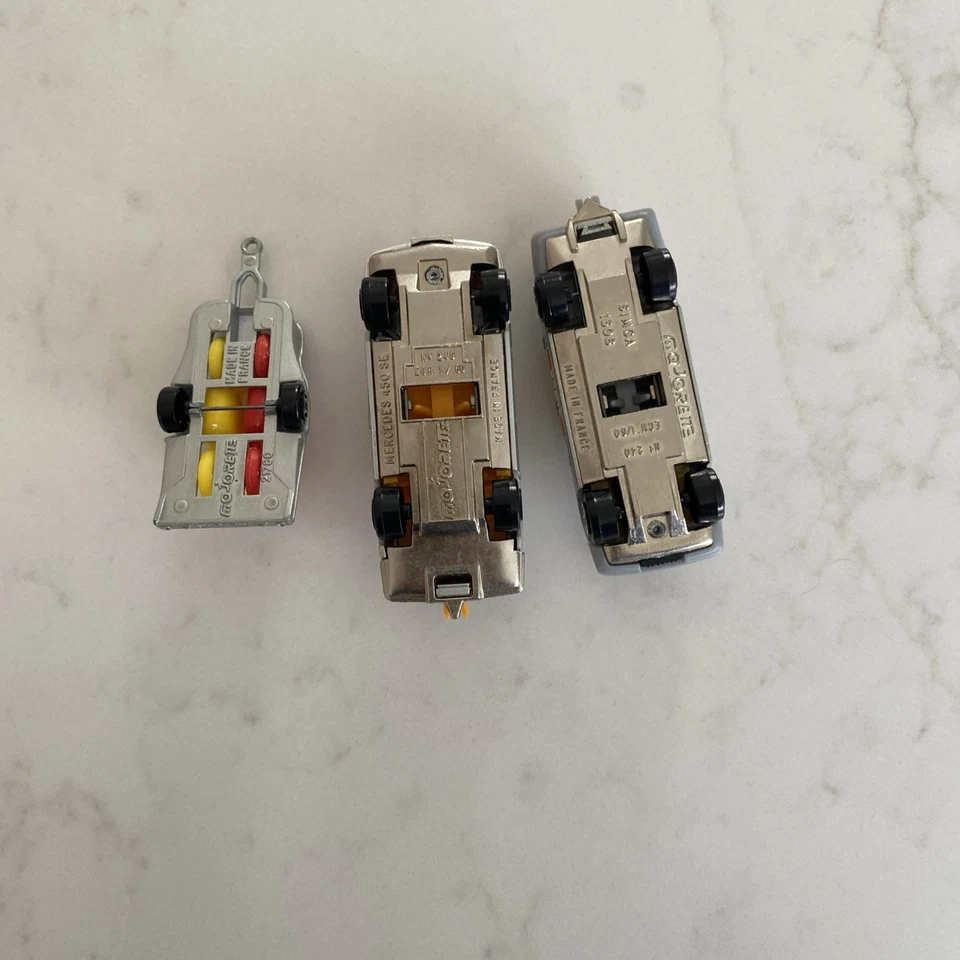 De colección Majorette Diecast 1/60 Mercedes 450 SE, Chrysler y motocicleta Francia Foto 4 de 4