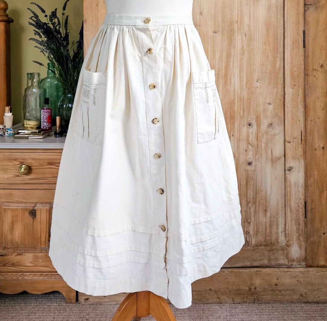 Vintage Flocks Smocks White Skirt M/L 27W Dirndl Peasant Ethnic