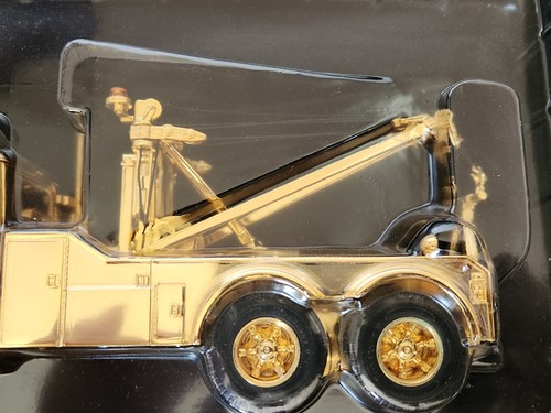 First Gear Mac kR Model Tow Truck Gold Edition - 1:32 Presentation Piece 2001 - Picture 6 of 11