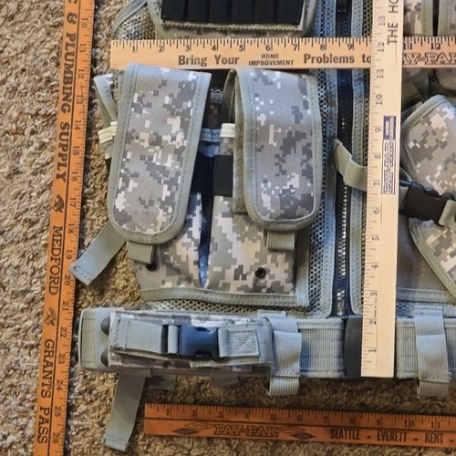 UTC Large Tactical Camo Vest - Picture 5 of 14