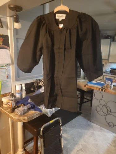 11 Graduation Gowns/7 Mortar Boards only/2 Sashes-Kids - Picture 7 of 14