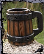 Larp- Wurfwaffen - gro&szlig;er Bierkrug mit Metallb&auml;ndern 21cm hoch  Epic Armoury