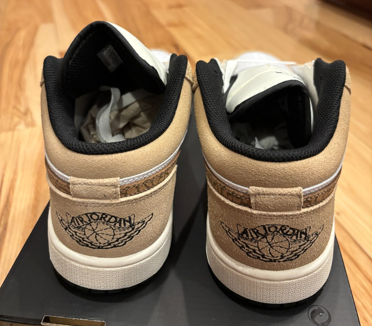 Nike Air Jordan 1 Low SE Hemp Light British Tan White DZ4130 201 Men's Size 7 thumbnail 4