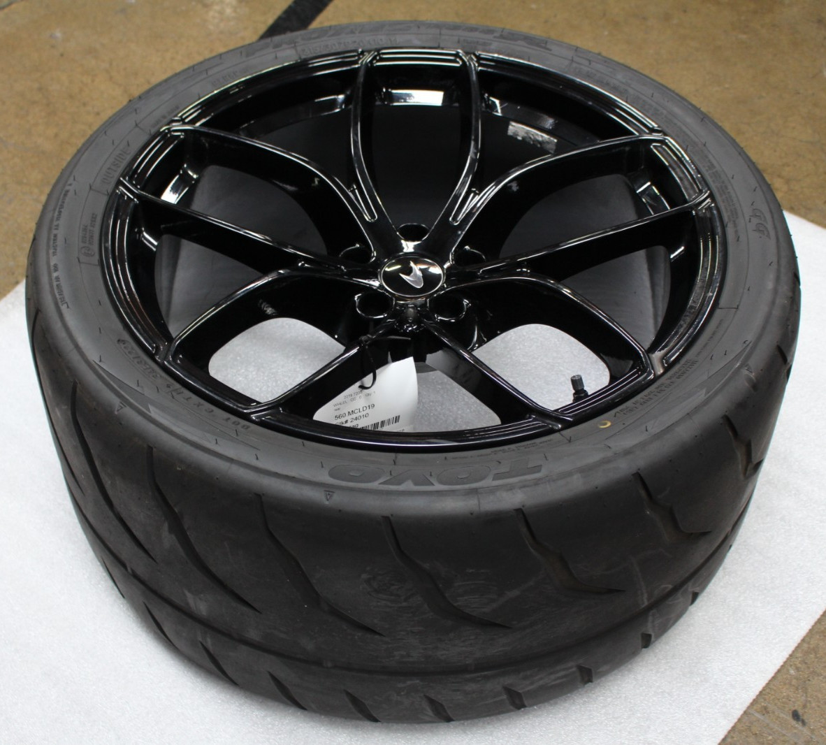 McLaren 720S, Rear Wheel, Scratches, Used