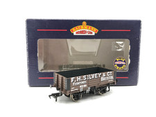 Bachmann OO Wagon 37-050B F.H Silvey & Co Fishponds Bristol No.191 5 Plank