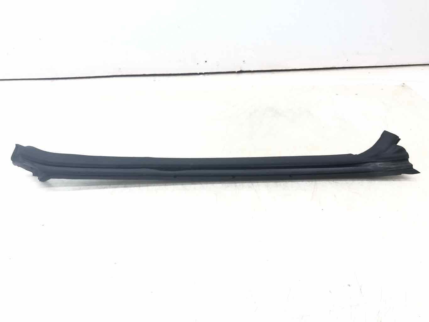 2009-2011 BENTLEY CONTINENTAL LEFT A PILLAR WEATHER STRIP GASKET 3W7845119E OEM