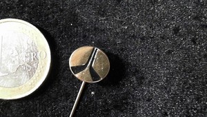 Yugo Anstecknadel kein Pin Badge Logo Emblem