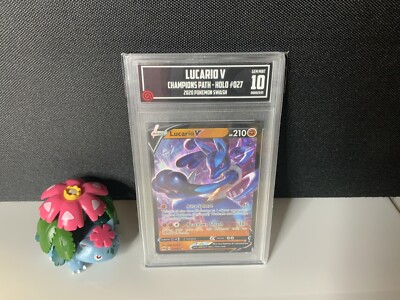 2020 Pokemon SWSH Champion's Path #027 Lucario V TCCG 10 PSA 10
