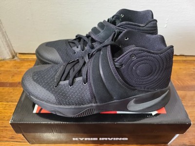Nike Kyrie 2 Triple Black Men s 9.5 Basketball Shoes   Lightly Used   With Box