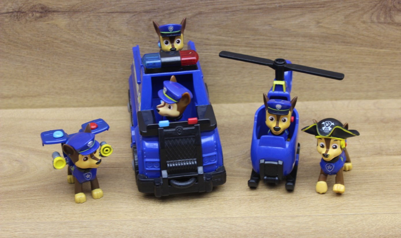 Spin Master Paw Patrol Ultimate Rescue Chase Police Cruiser and chopper
