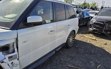 Used Front Left Door Assembly Front fits: 2013 Land rover Range rover sport Fron