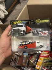 Hot Wheels Premium Carry On w/66 Porsche 906 Carrera 6 Team Transport Box 23 New