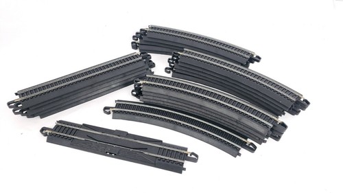 22 Bachmann HO Scale EZ Track Lot 16 Curved 6 Straight